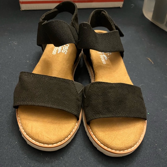 Bob’s sandals - Picture 4 of 4